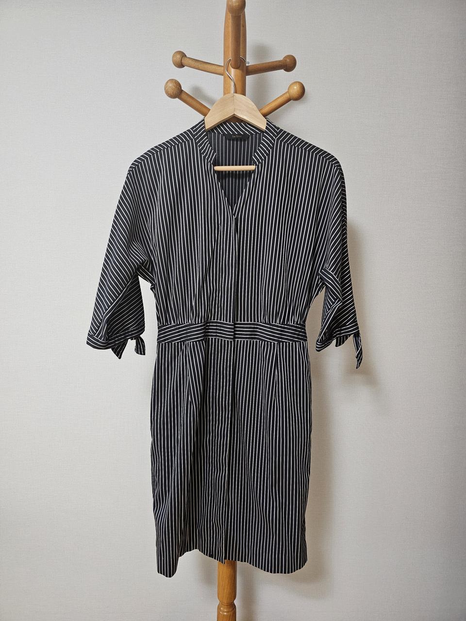 더아이잗(THE IZZAT) 스트라이프 원피스