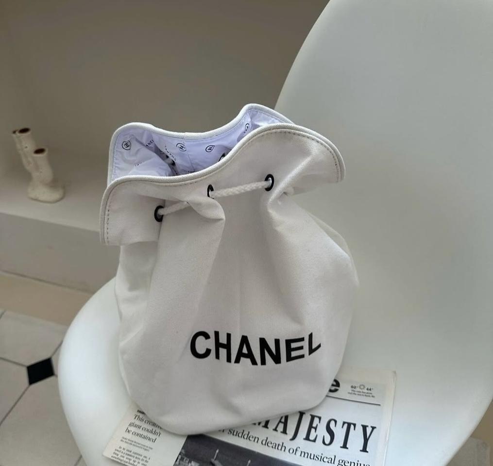 L싸이즈 속지방수 화이트복조리가방 검정스트랩포함 새상품