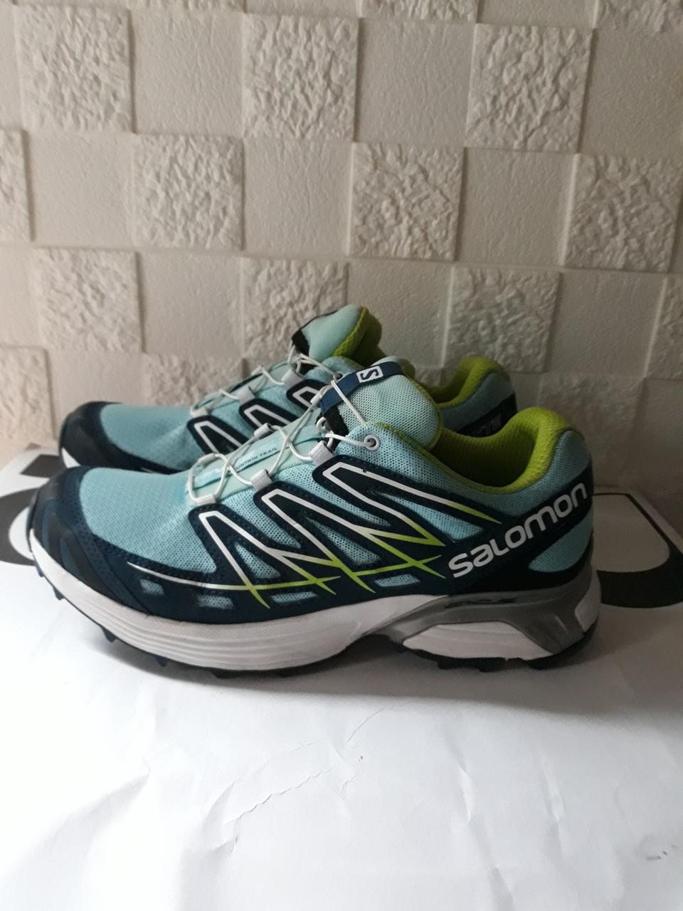 살로몬 운동화