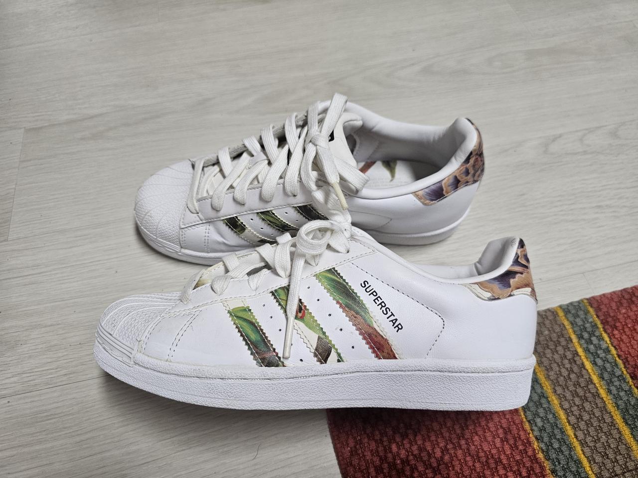 아디다스 슈퍼스타w 235