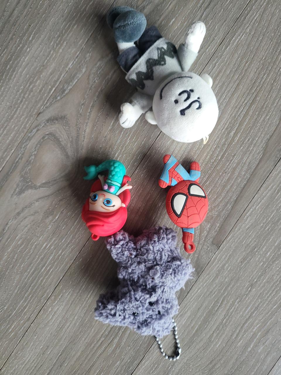 예쁜 인어공주 및  4가지  키홀더  4종 일괄