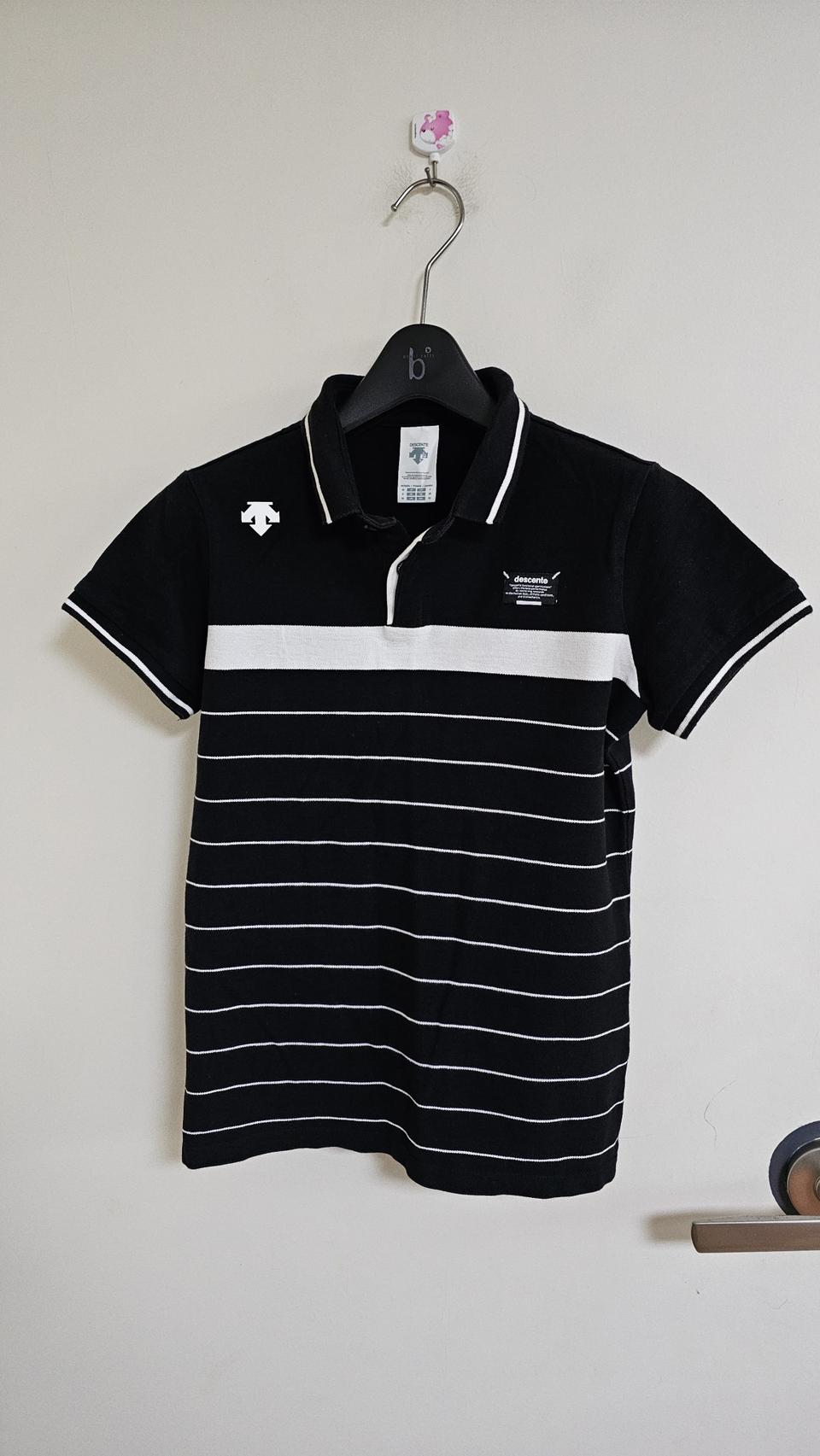 데상트 스트라이프 여성 반팔 (524)