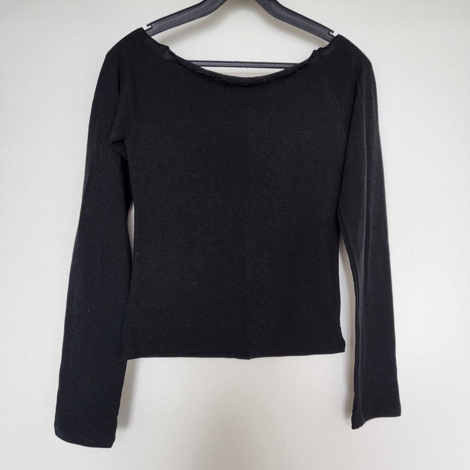 블랙 오프숄더 긴팔