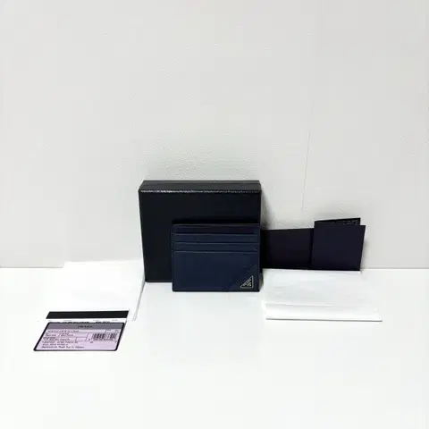 (새상품) 프라다 비텔로 그레인 카드지갑