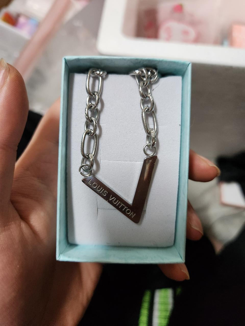 루이 써지컬 목걸이