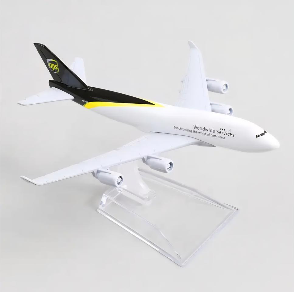 (금속) UPS 747 항공기 모형(피규어) 팝니다.