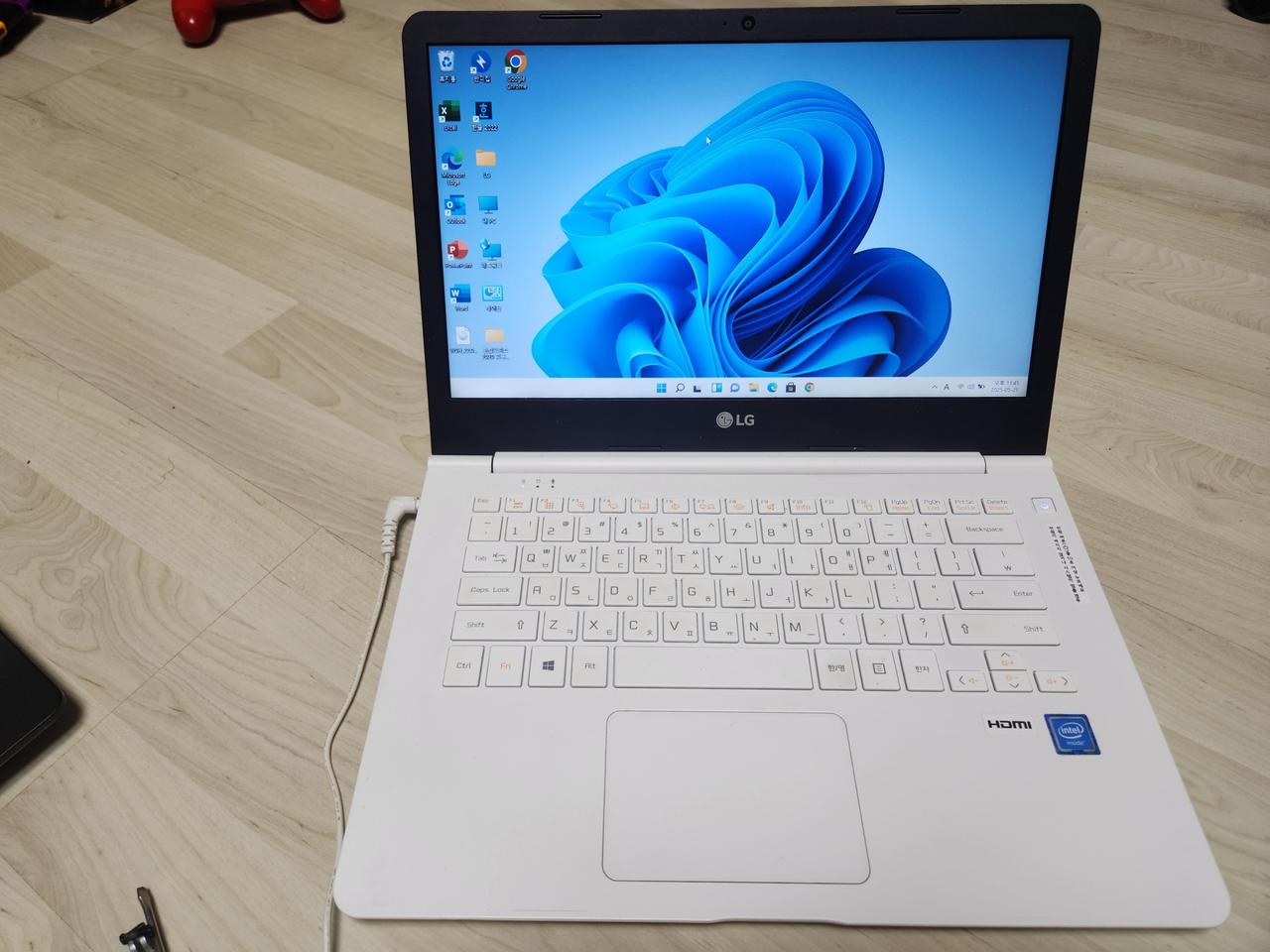 LG 14U360 노트북팝니다