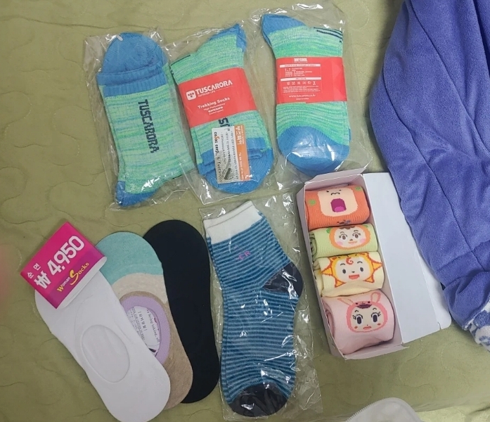 사용안한 양말 일괄로 팝니다