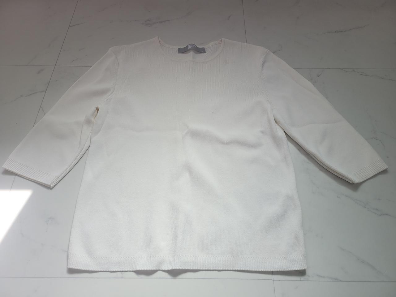 에잇세컨즈 기본 아이보리 니트 티셔츠 5부