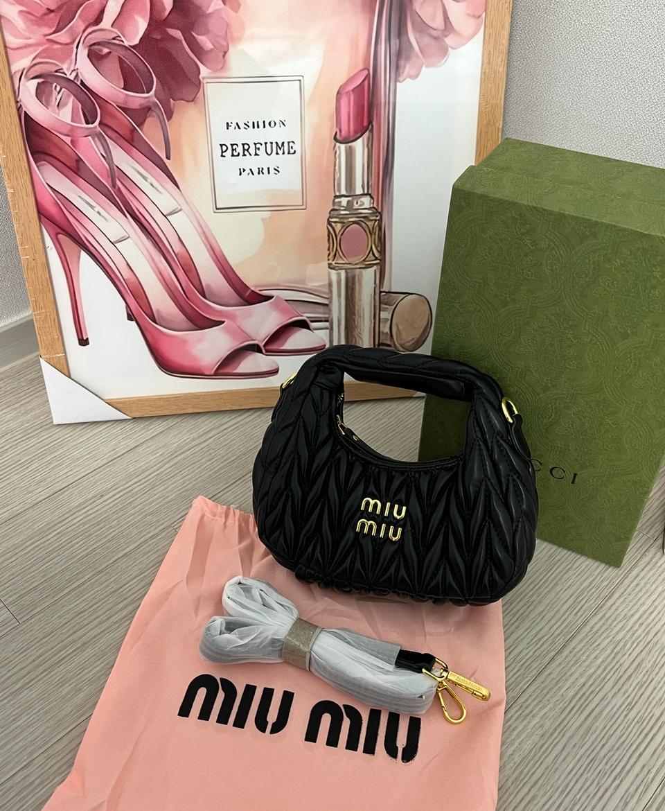 미우미우 마틀라쎄 미니백 가방 miumiu