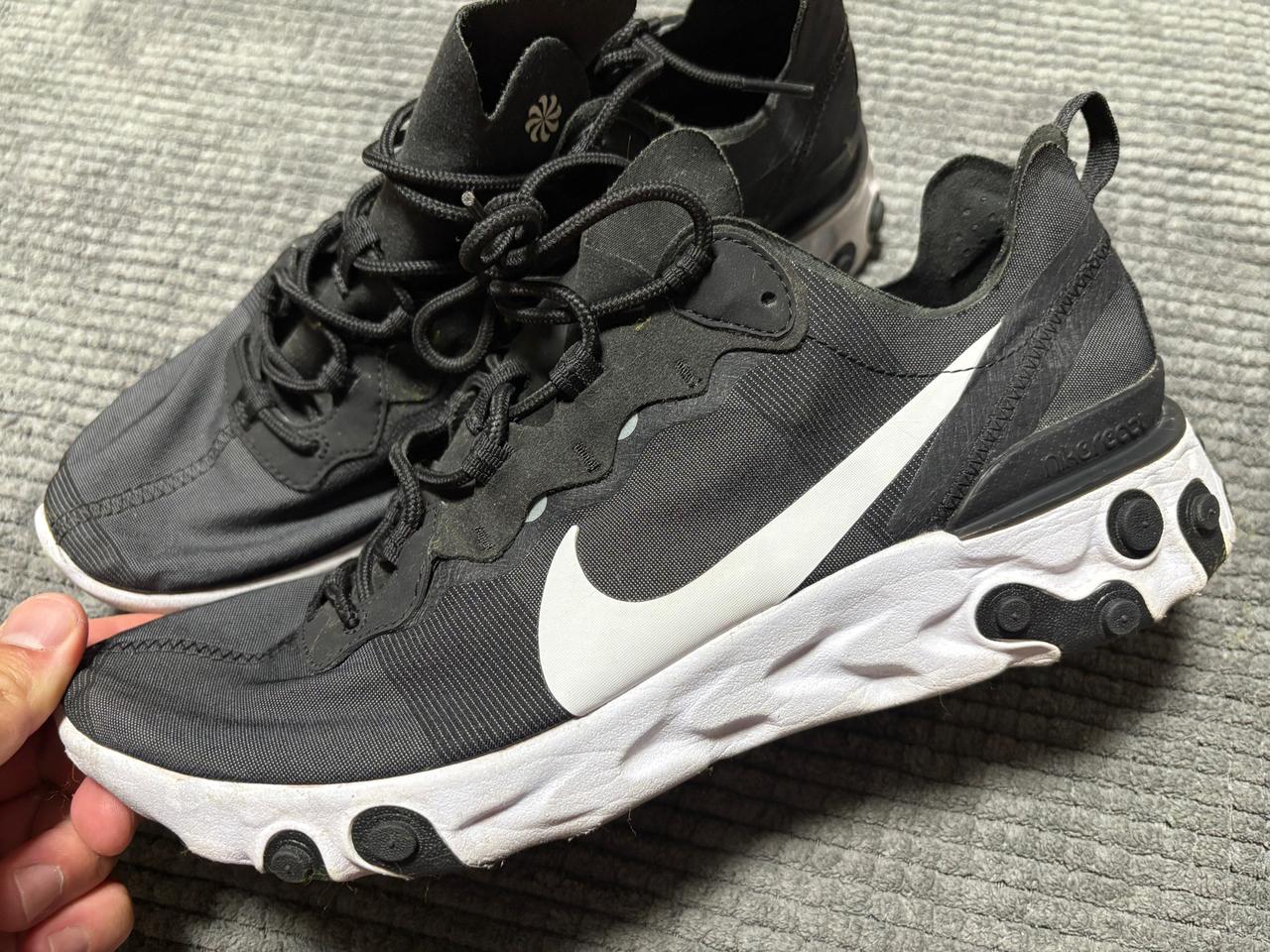 나이키 리액트 엘리먼트 55 블랙 검흰 275