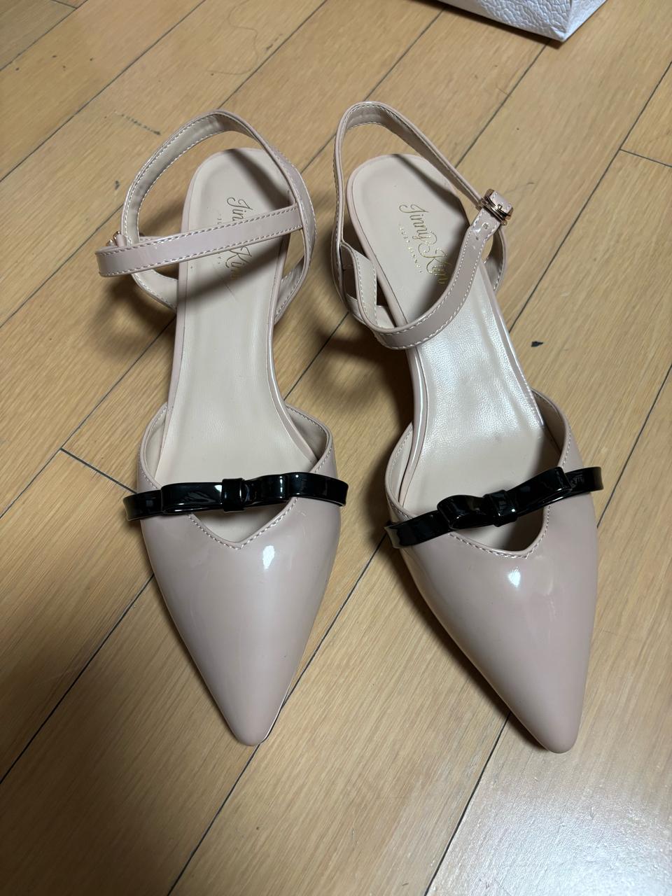 지니킴 여성 구두 38사이즈 (245)