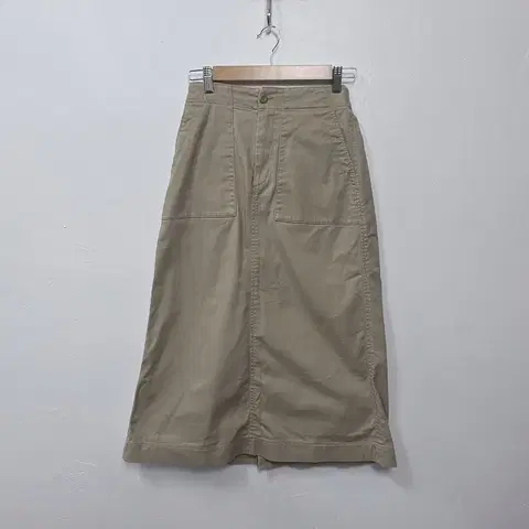 [uniqlo] 여성 코튼 베이지 스커트 S(60~66)