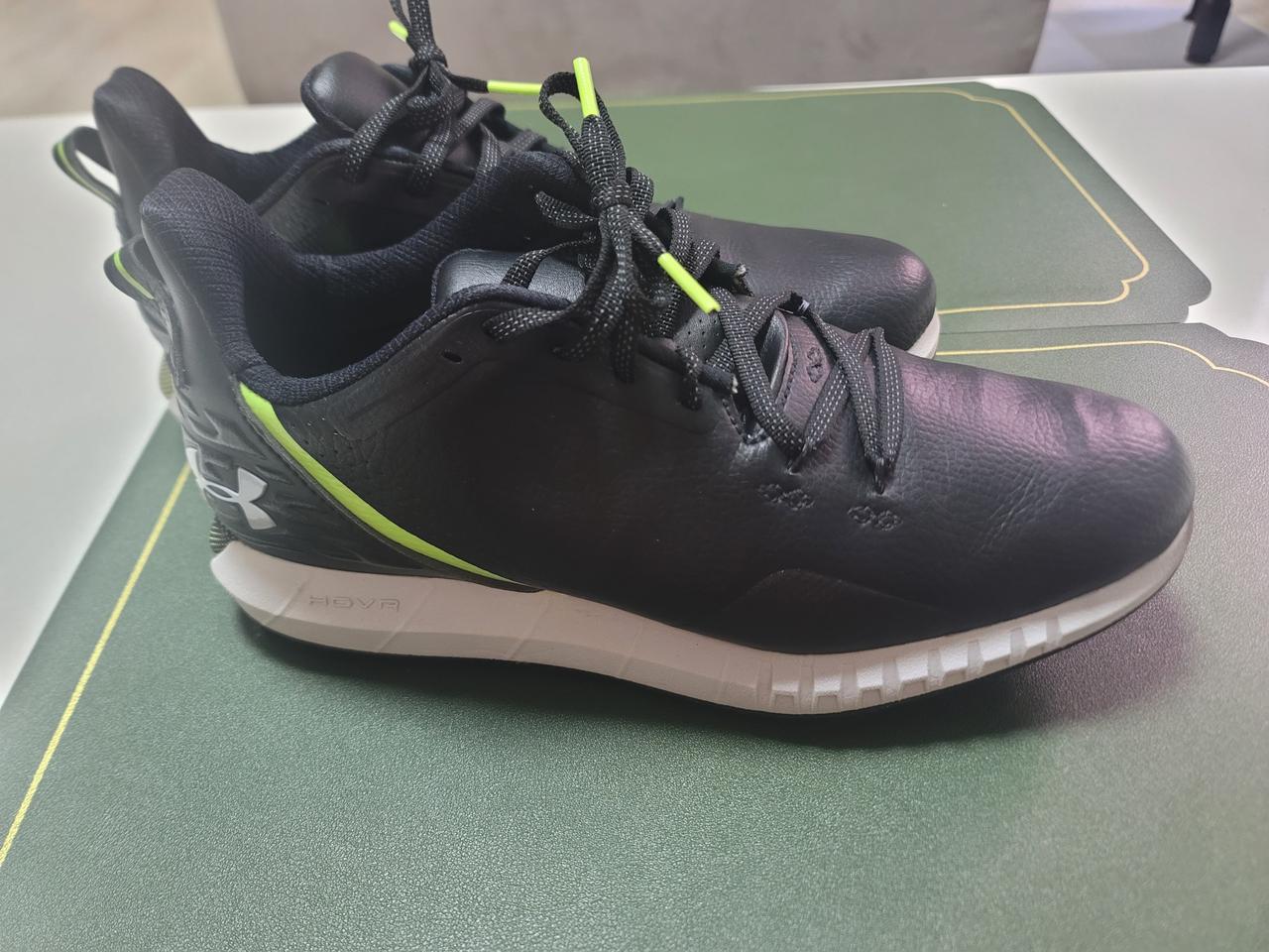 언더아머골프화