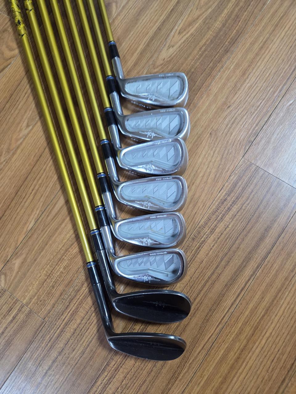 타겟정품 SR 아이언세트 그라파이트 남성용