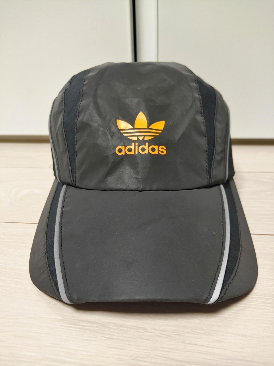 새상품급 아디다스 모자