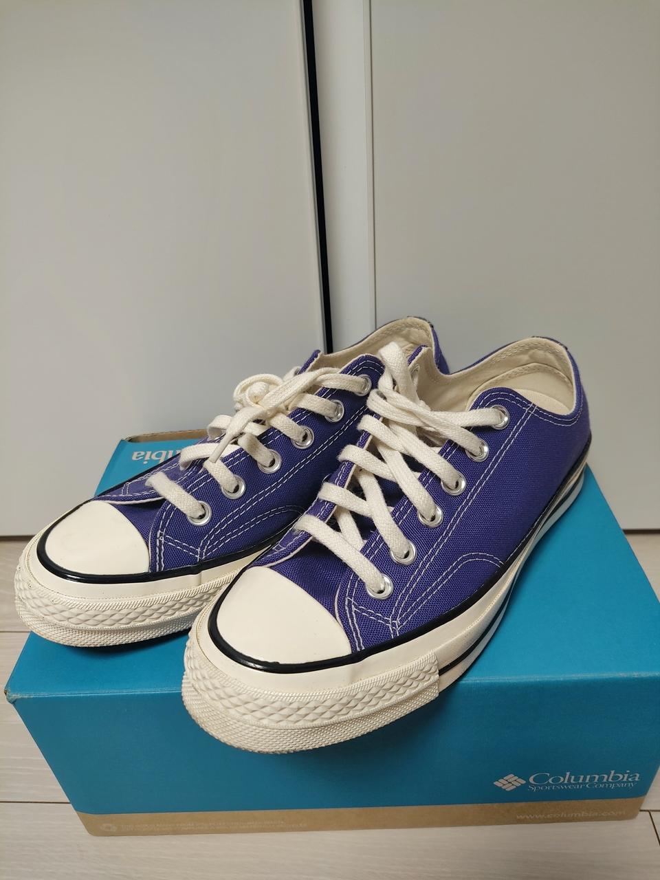 컨버스 로우 척70 235사이즈