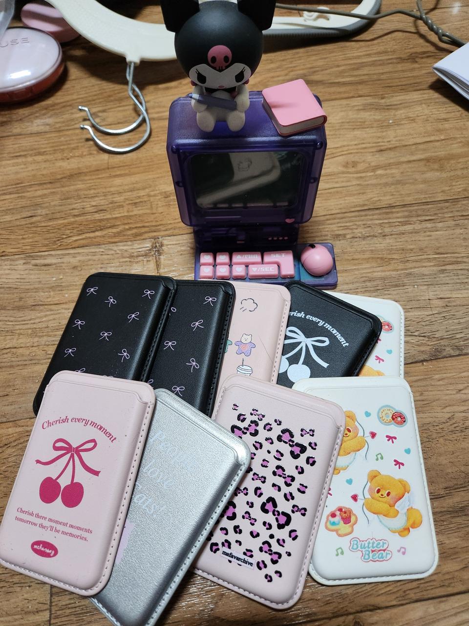 맥세이프카드지갑이랑탁상시계일괄