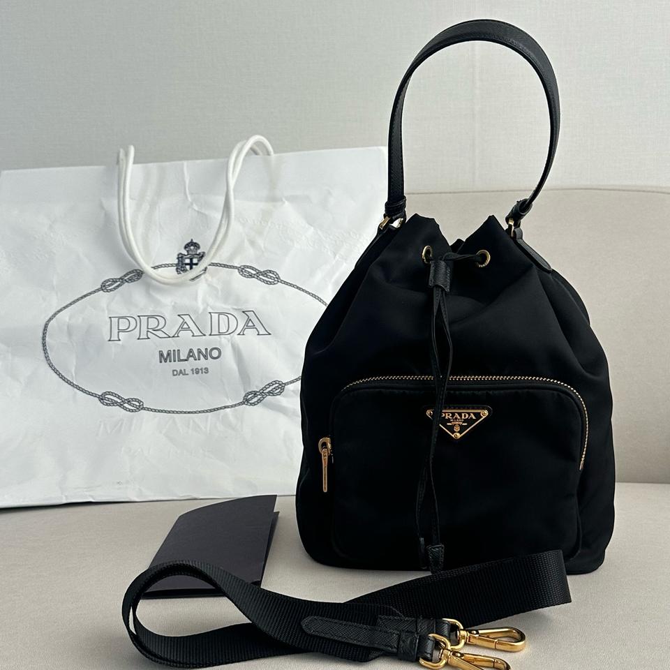 프라다 버킷백 라지