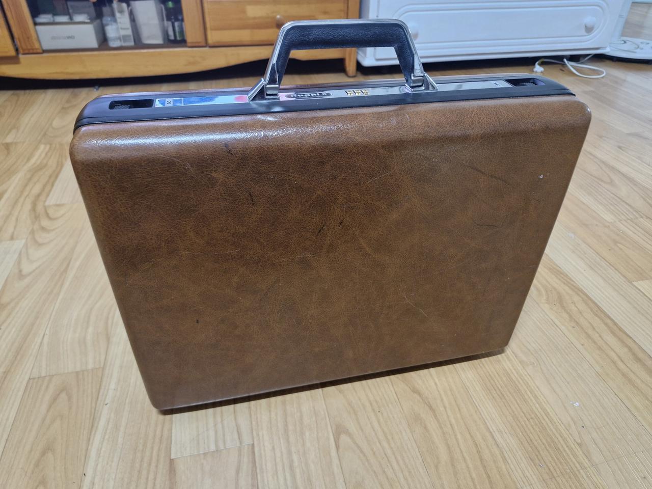 클래식 빈티지 서류가방 (자물쇠) (갈색)