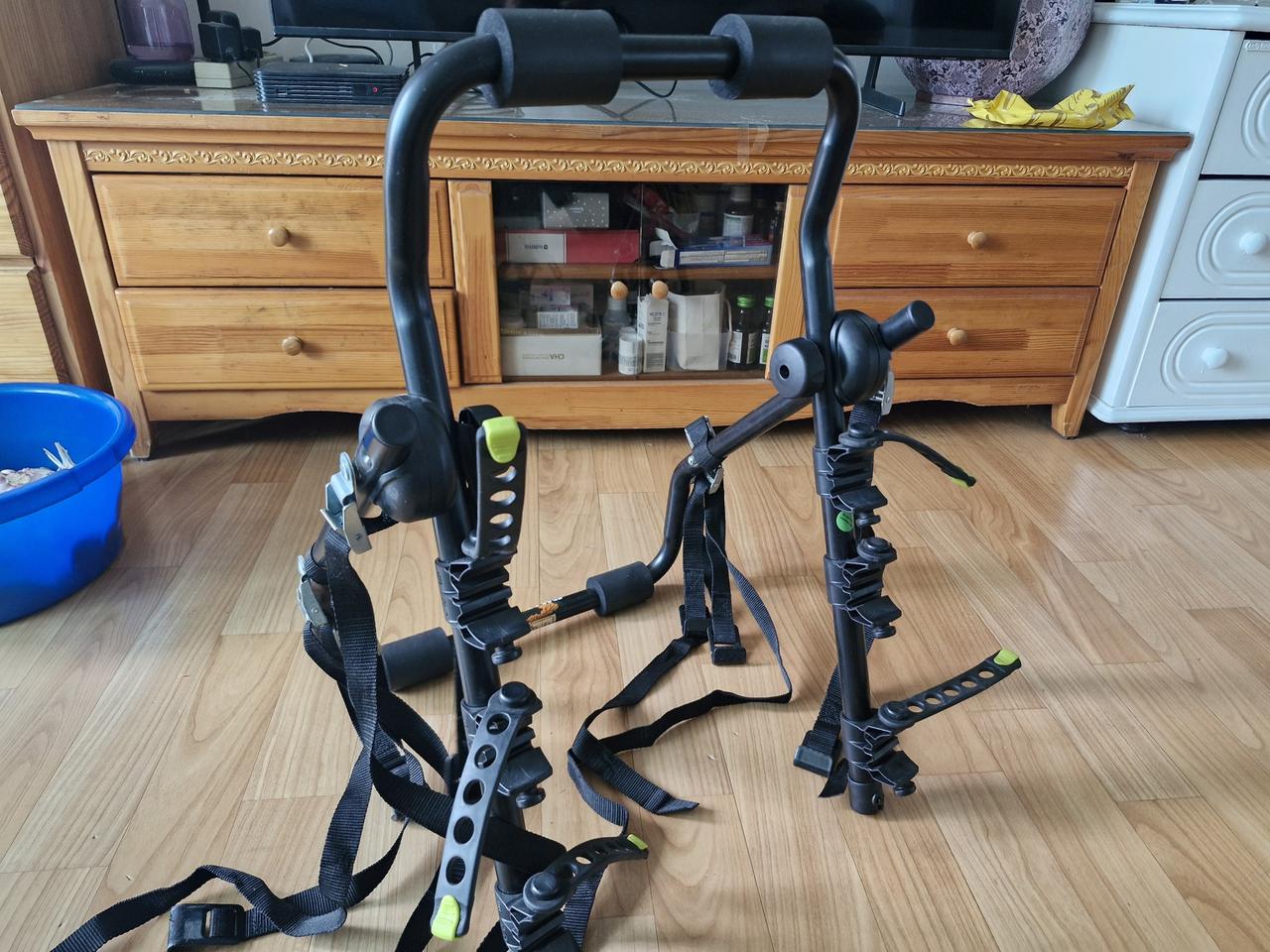 BUZZRACK 자전거 3대용 거치대 캐리어