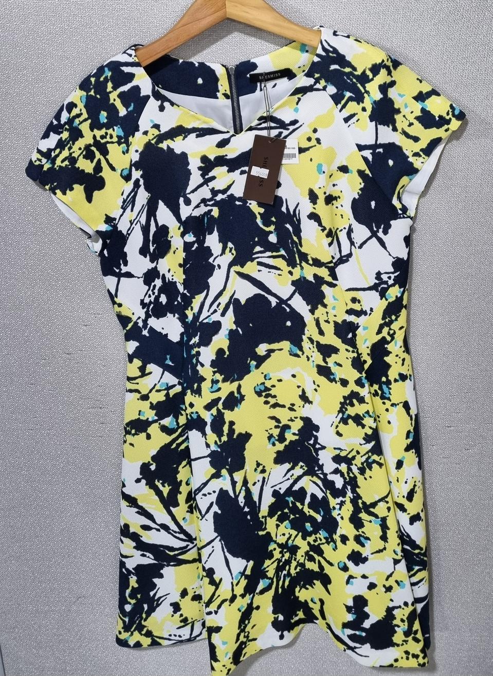 새상품) 실측 XS (44) SHESMISS 패턴 원피스 