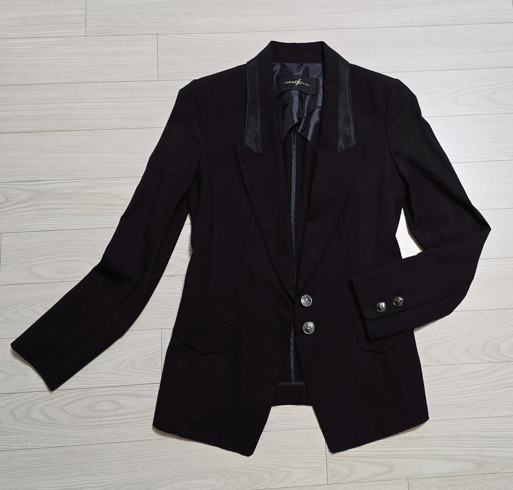 나인식스 투버튼 블랙 정장 고급자켓(상태좋음)