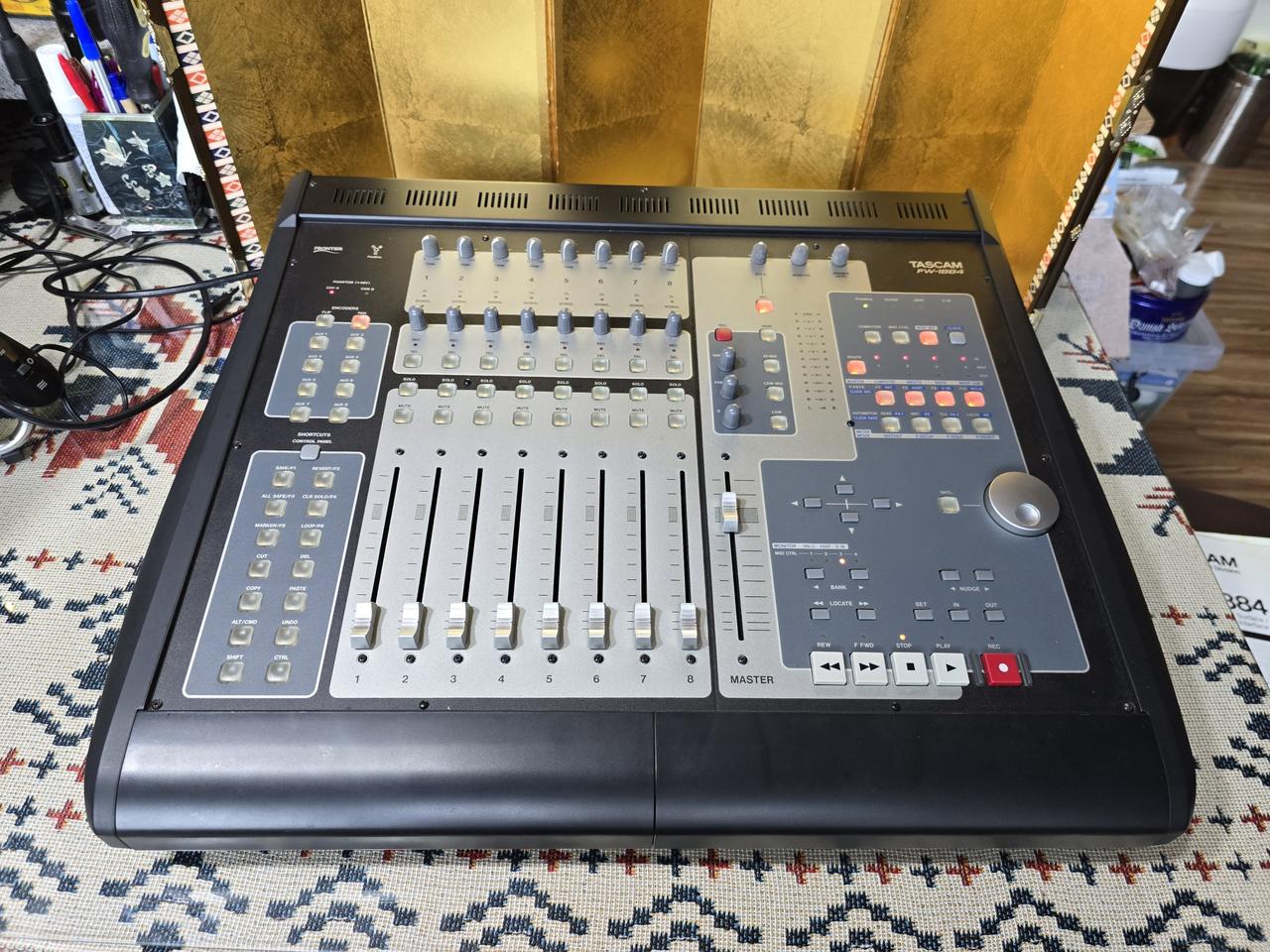 TASCAM FW-1884 오디오 인터페이스