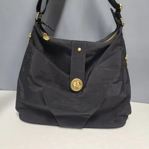 베가리니 블랙 숄더백 ㅡ0522