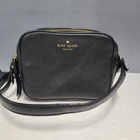 케이트 스퀘어드 블랙 스퀘어백 ㅡ0522