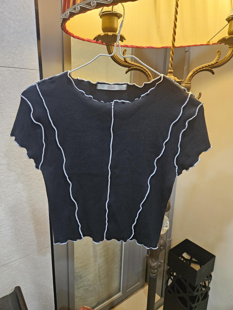 블랙 크롭 티셔츠