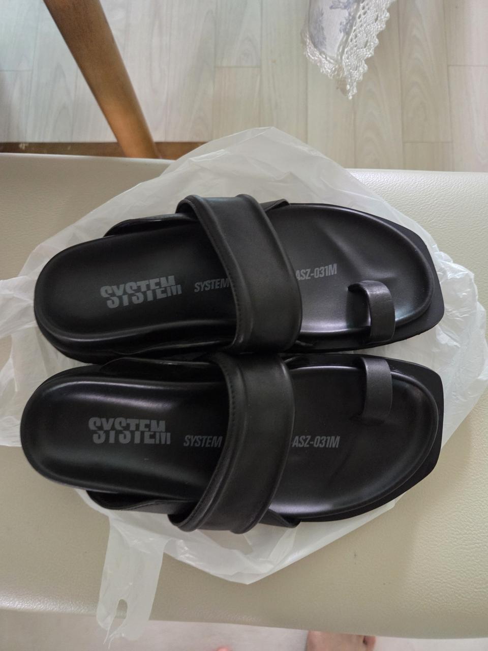 시스템옴므 정품 각진 블랙 슬리퍼 265-270사이즈