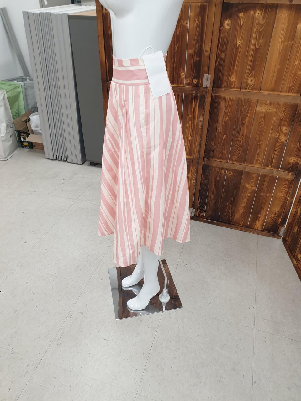 롱스커트 핑크 린넨 스트라이프 고급 플레어스커트 스타일링 팁 시크한 룩