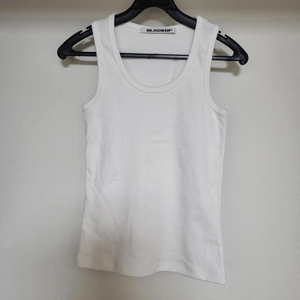 블랙업 화이트 유넥 민소매 나시