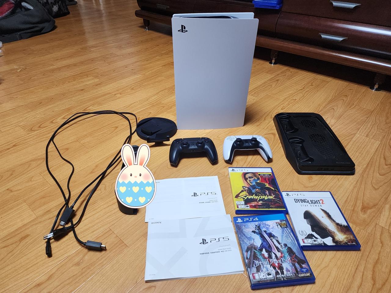 PS5 플스5디스크 1018A 팝니다 (사은품,게임타이틀 포함)