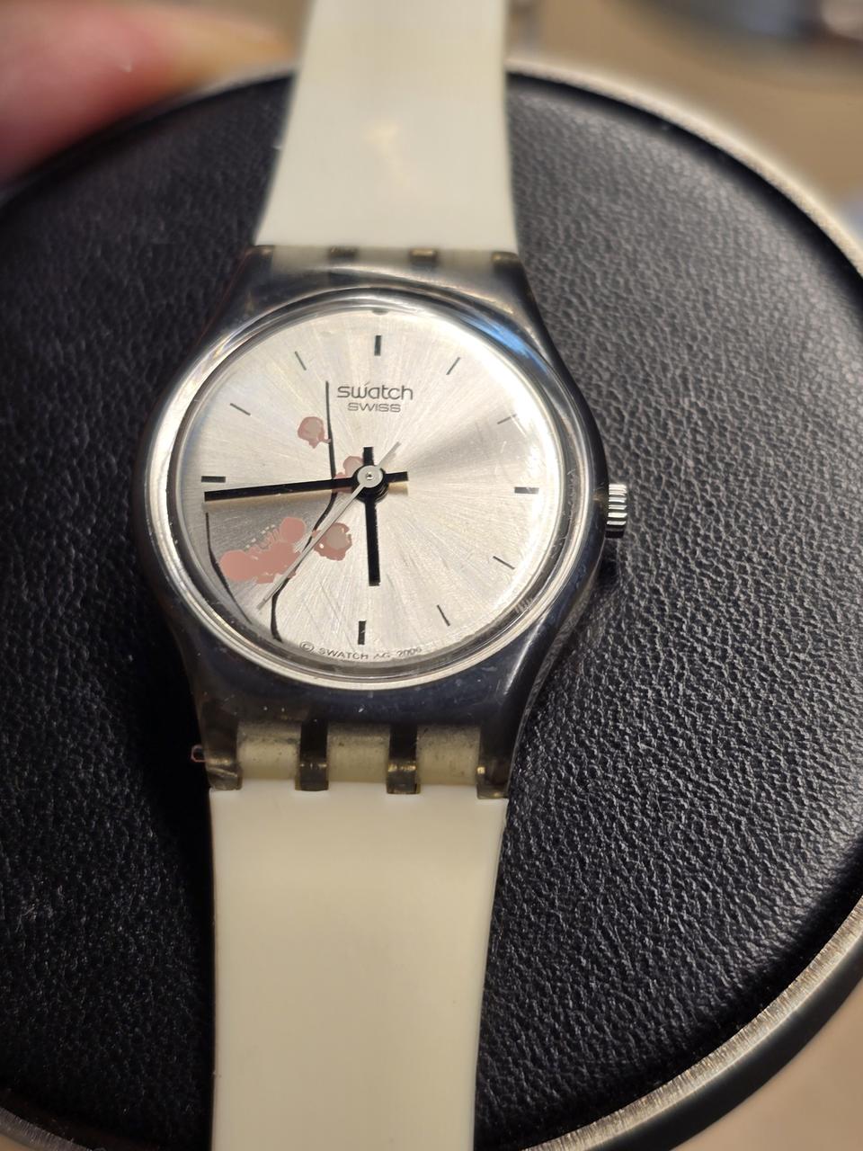 스와치 여성용 시계