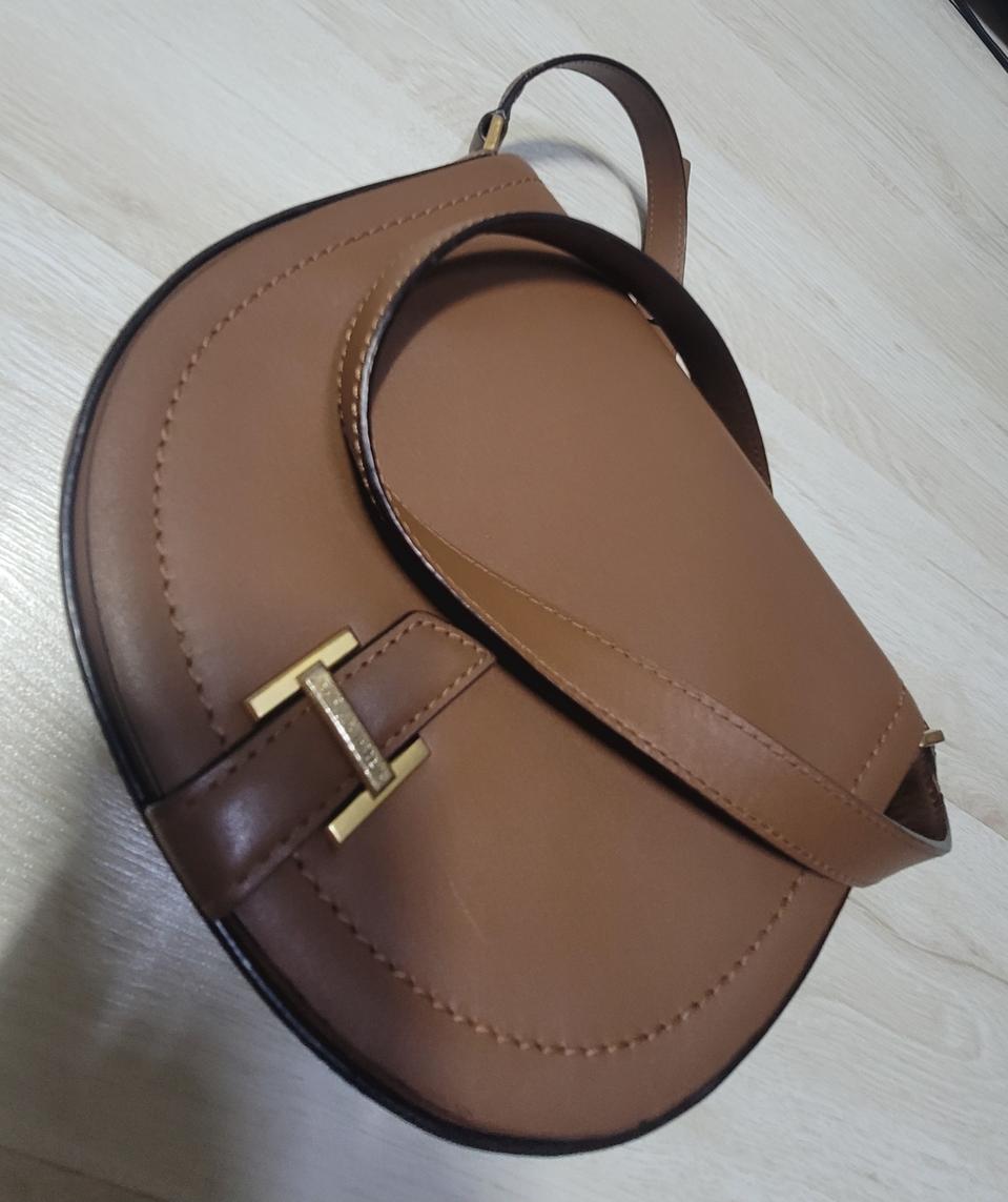 헤지스 크로스백