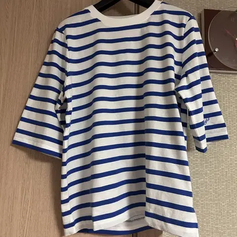 새상품 단가라 반팔티 55사이즈 66까지 가능