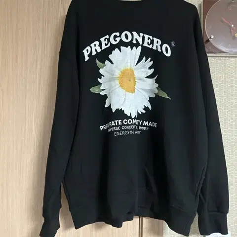 새상품 프리고네로 카모마일맨투맨 S여성77 남자 100까지