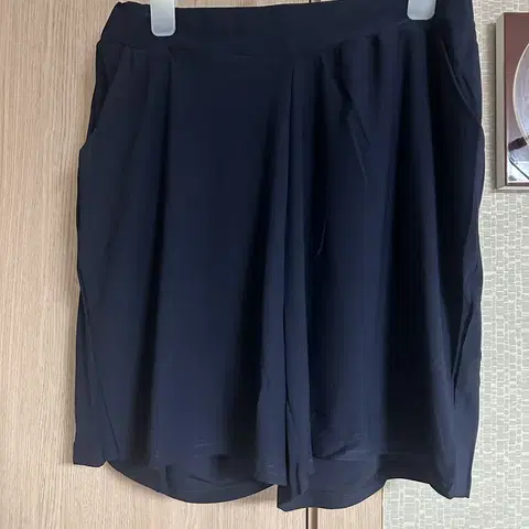 새상품 쿨 원단 반바지(속바지 활용가능)