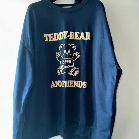 새상품 마젠타스튜디오 맨투맨