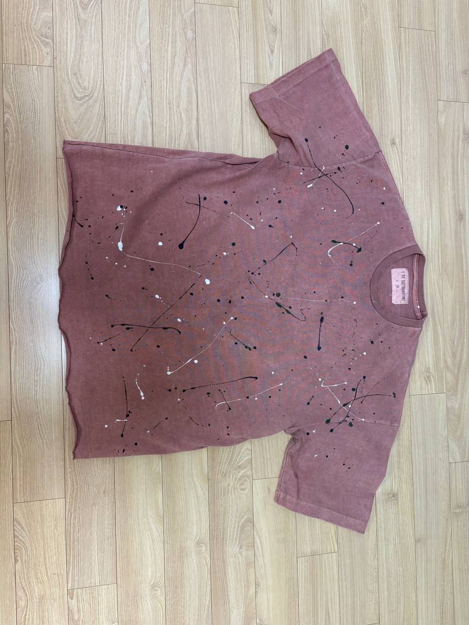 벌스데이수트 티셔츠