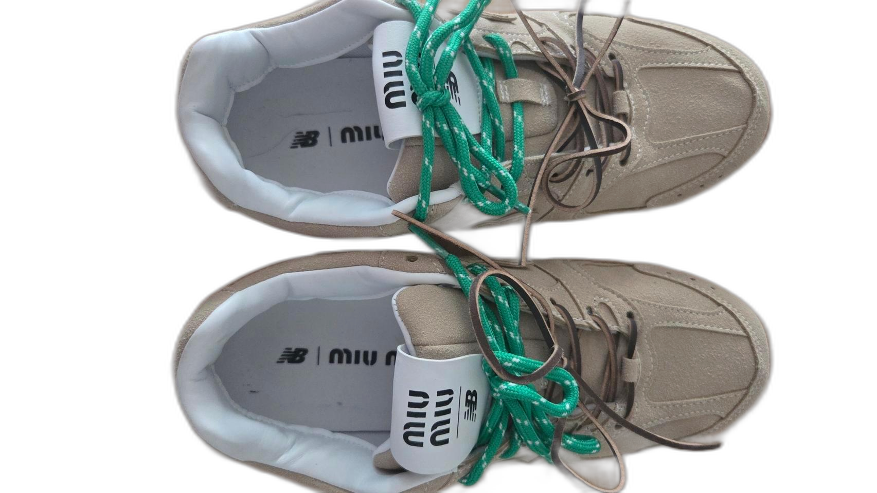 미우뉴발콜라보