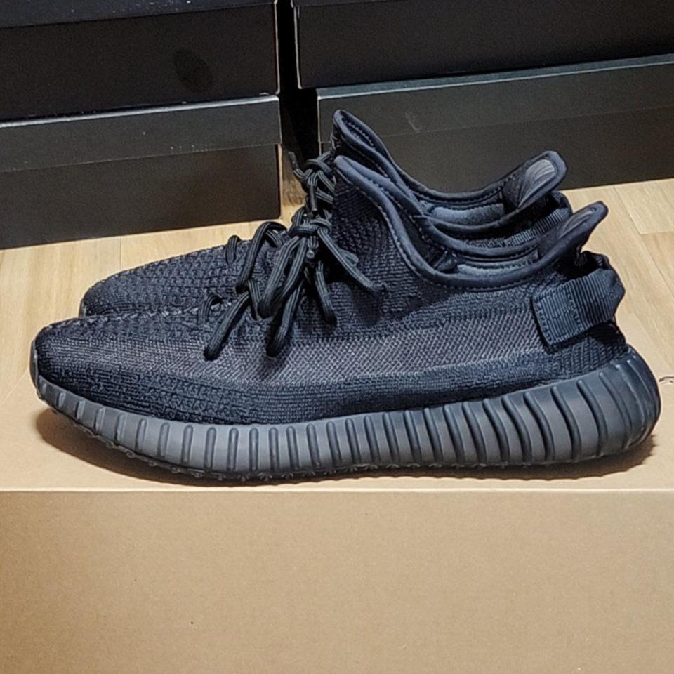 아디다스 275 이지부스트 오닉스 350V2