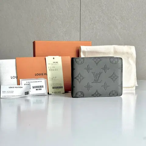 루이비통 쉐도우 멀티플 월릿 모노그램 섀도우 반지갑 M81383