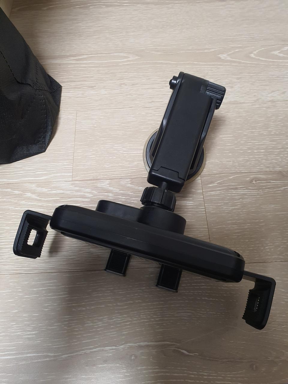 차량용 무선충전기