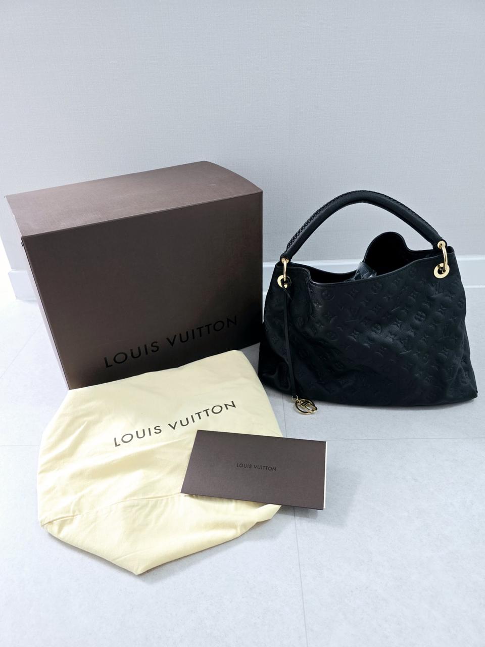 루이비통 앙프렝뜨앗치 MM 블랙 팝니다