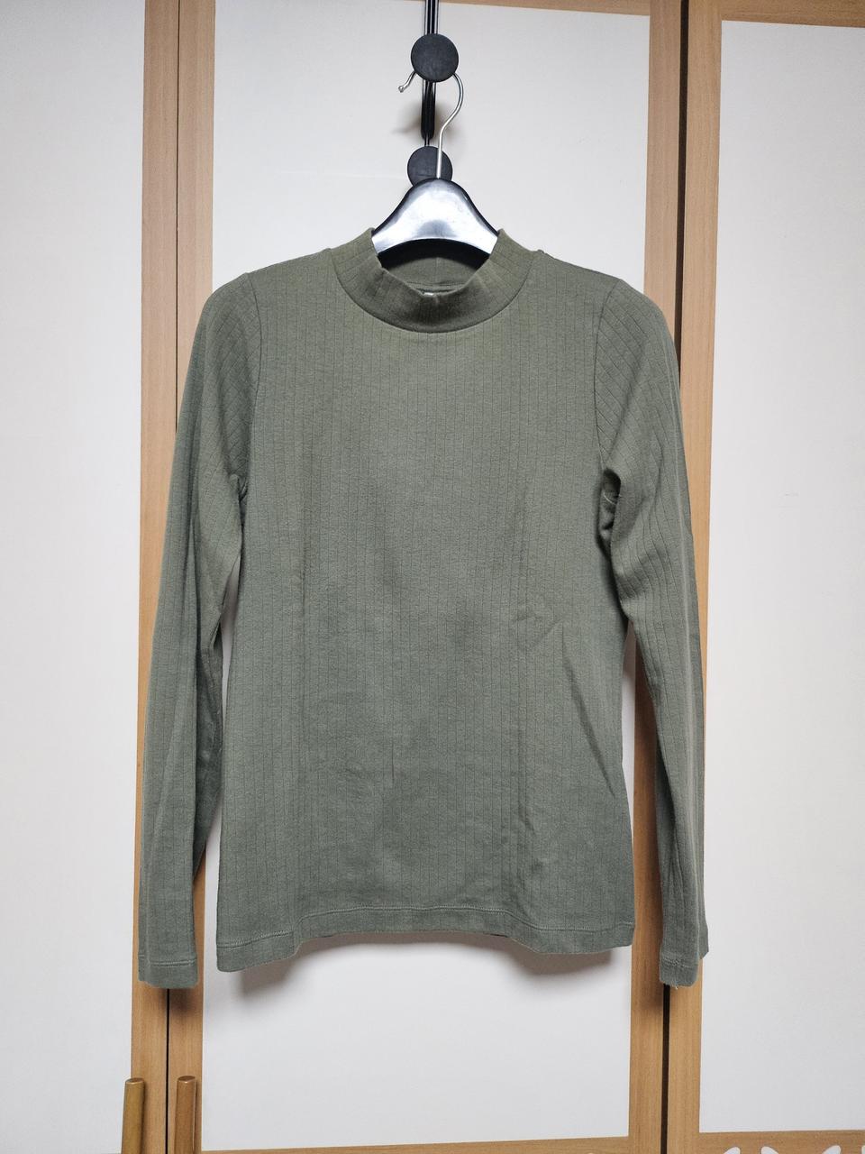 새상품 유니클로 골지 반폴라 카키 여성 m