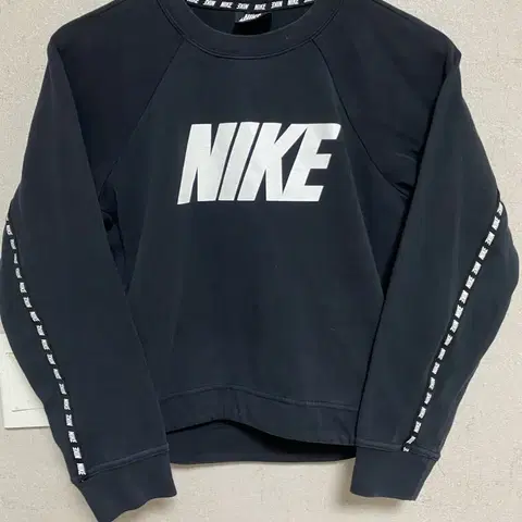 나이키 y2k 사이드 포켓 라인 맨투맨 블랙 빅로고 빈티지 오버핏 박시