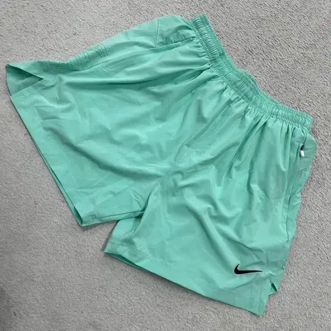[정품/M] 나이키 여성 밴딩 반바지 c2